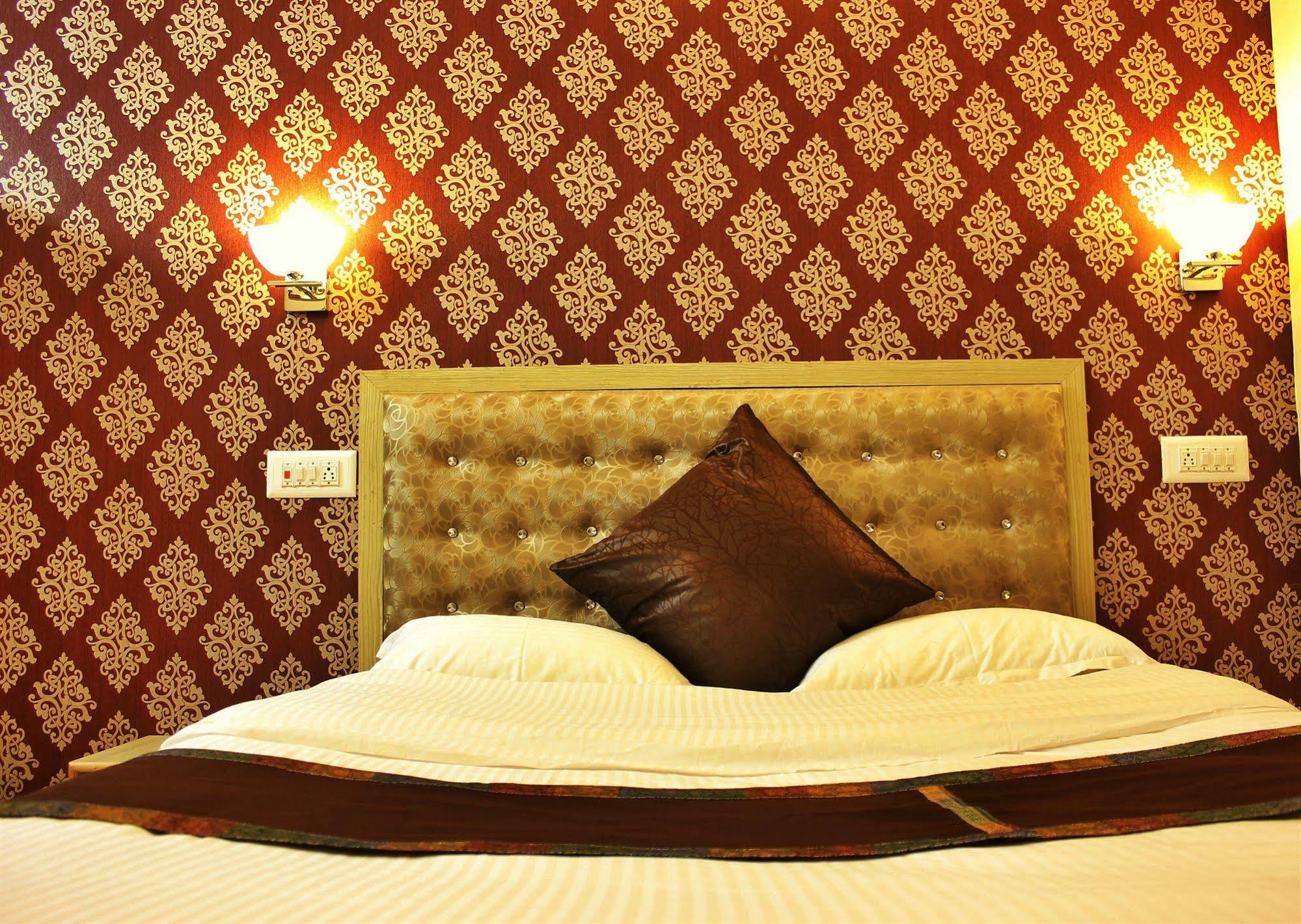 Hotel Walisons Resorts Srīnagar Exterior foto